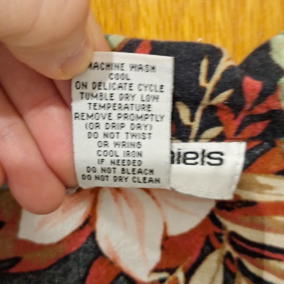 Floral Hawaiian shirt - Picture 4 of 6